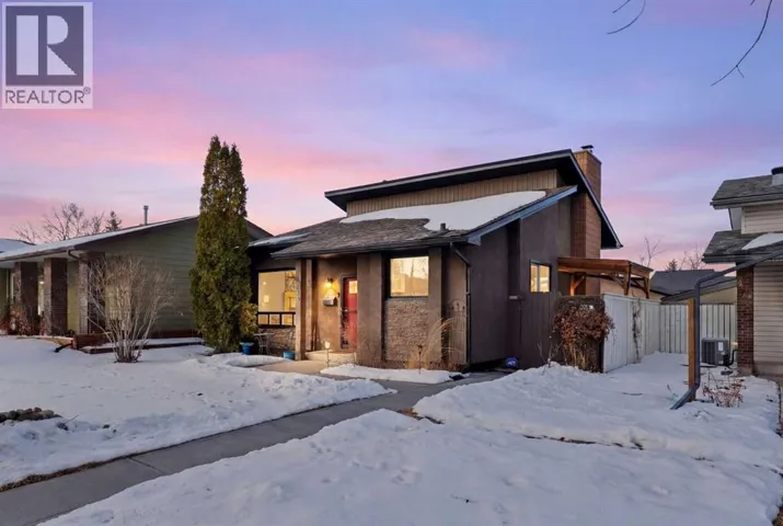 447 Berkley Crescent NW, Calgary, Alberta T3K1A9