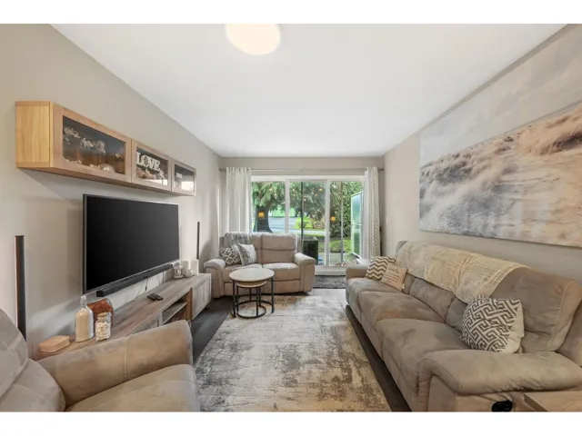 13 20155 50 AVENUE, Langley, British Columbia V3A6R8