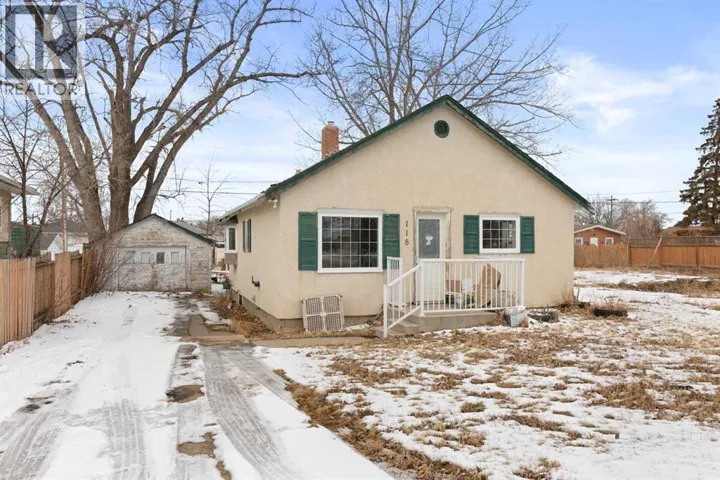 118 2 Street SE, Redcliff, Alberta T0J2P0