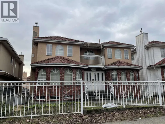 7275 VICTORIA DRIVE, Vancouver, British Columbia V5P3Z2