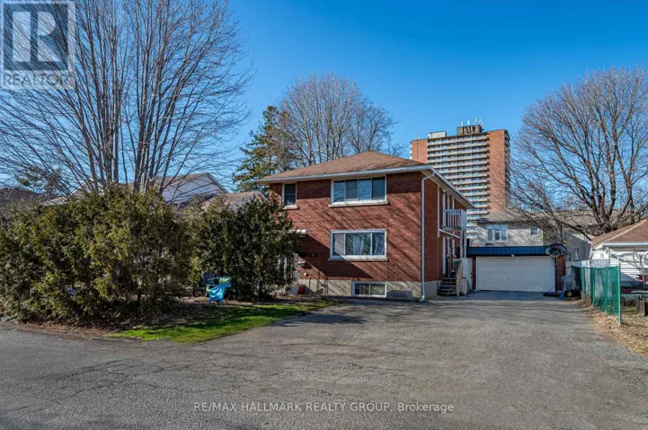3 - 181 SWITZER AVENUE W, Ottawa, Ontario K1Z7H8
