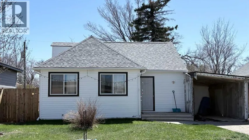 317 2 Avenue E, Bow Island, Alberta T0K0G0