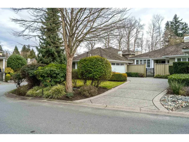 31 3355 MORGAN CREEK WAY, Surrey, British Columbia V3Z0J9