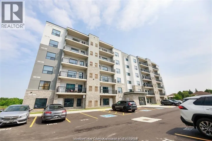 3320 Stella, Windsor, Ontario N8T3P7