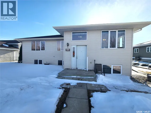 115 Carson BAY, Lampman, Saskatchewan S0C1N0