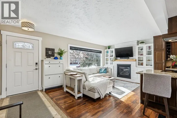 56 Haddock Road SW, Calgary, Alberta T2V3J8