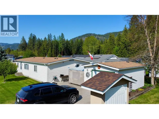 1500 NEIMI Road Unit# 16, Christina Lake, British Columbia V0H1E2