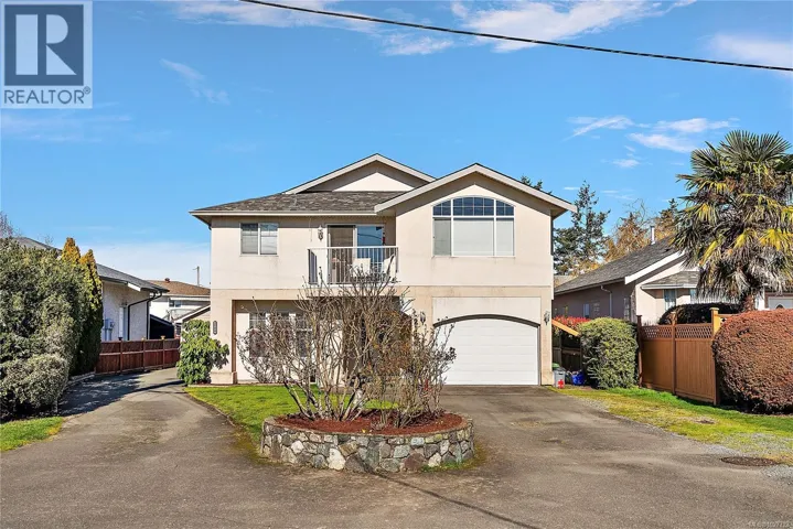 2124 James White Blvd W, Sidney, British Columbia V8L1Z2