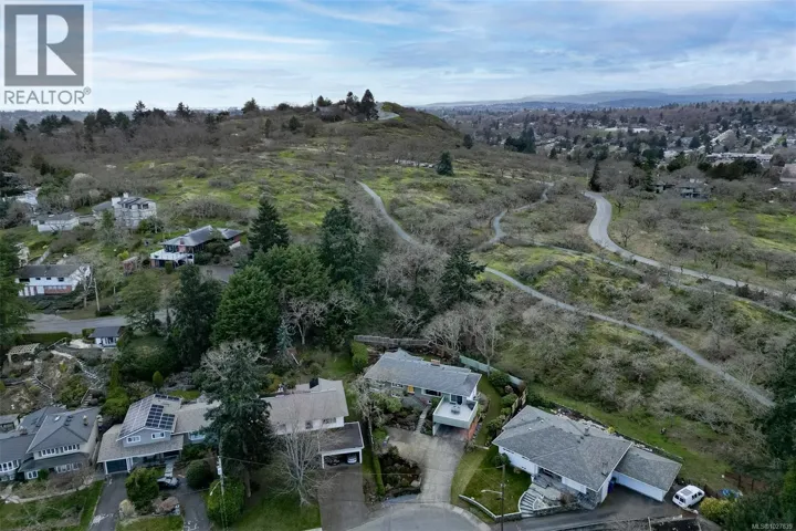 2011 Frederick Norris Rd, Oak Bay, British Columbia V8P2B1