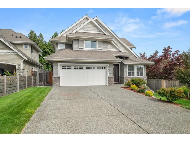 1085 KING GEORGE BOULEVARD, Surrey, British Columbia V4A9S7