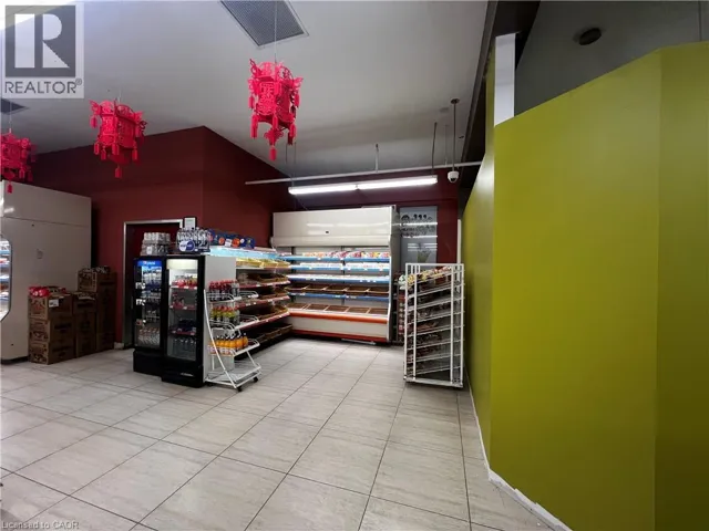 140 UNIVERSITY Avenue W Unit# 2, Waterloo, Ontario N2L6J3