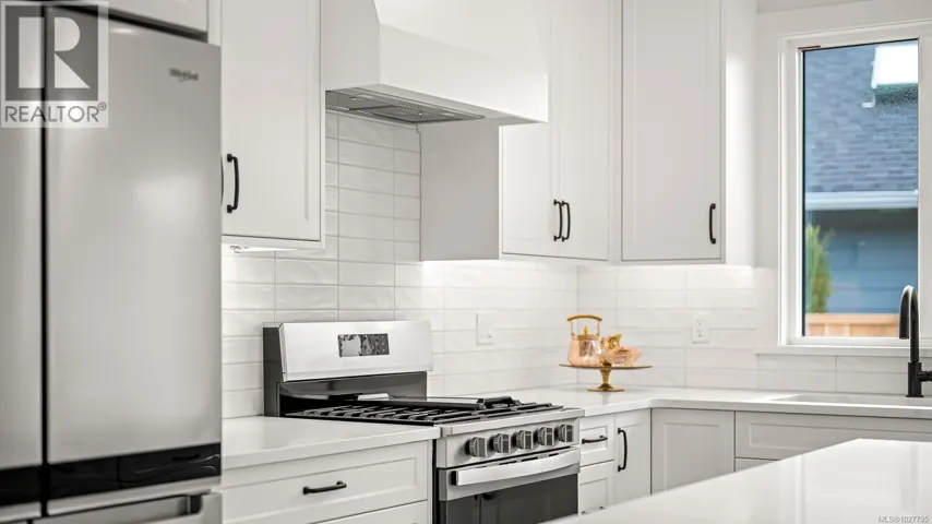 SL5 865 Grumman Pl, Comox, British Columbia V9M4H9