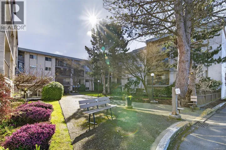 323 3225 Eldon Pl, Saanich, British Columbia V8Z6A7