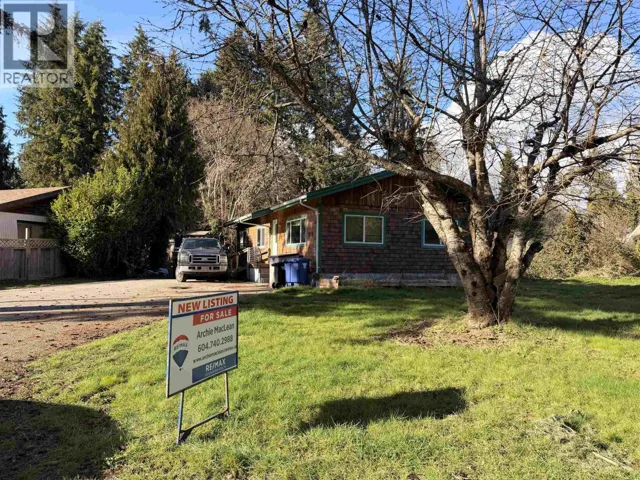 4488 HUPIT STREET, Sechelt, British Columbia V7Z0B3
