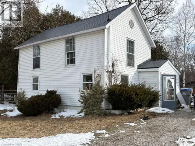 4 ELIZABETH Street, Bayfield, Ontario N0M1G0