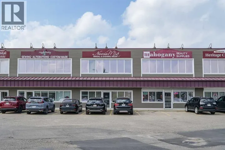 203, 5116 52 Street, Red Deer, Alberta T4N6Y4