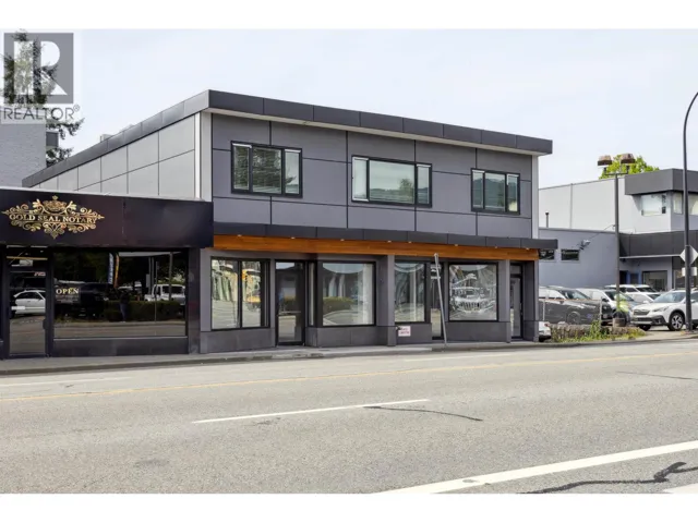 1635 MARINE DRIVE, North Vancouver, British Columbia V7P1V1