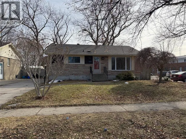 941 BENNETT STREET, Sarnia, Ontario N7S1A2