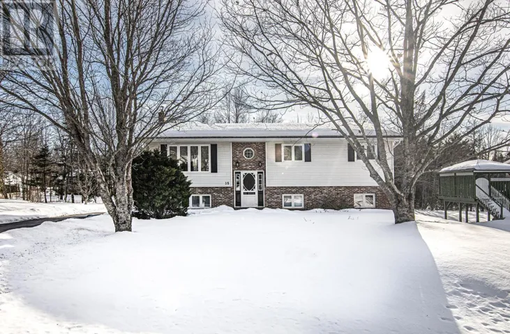 35 Poplar Drive, Lantz, Nova Scotia B2S1X1