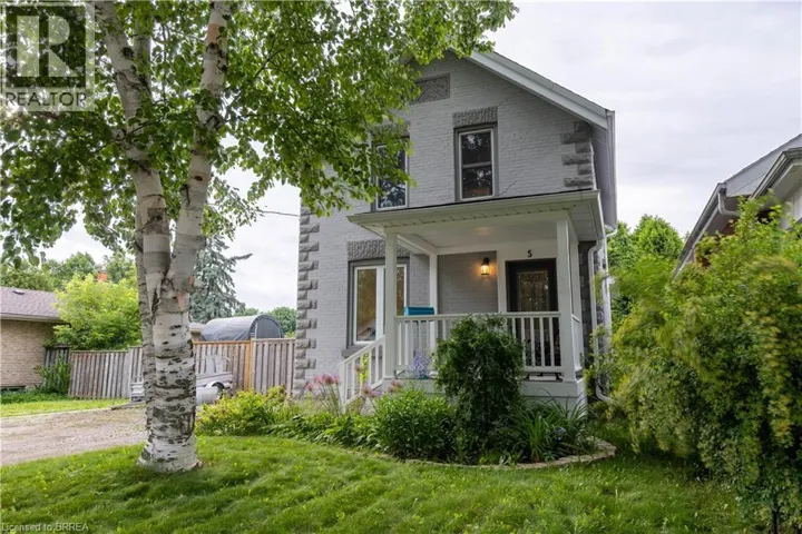 5 WELLINGTON Street, Paris, Ontario N3L1S3