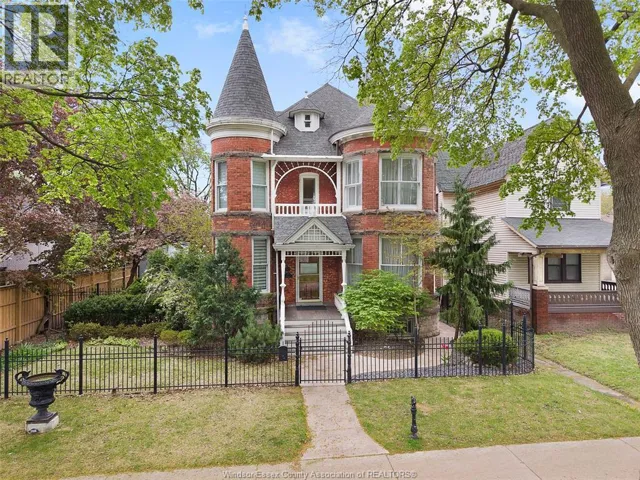 719 VICTORIA AVENUE, Windsor, Ontario N9A4N3