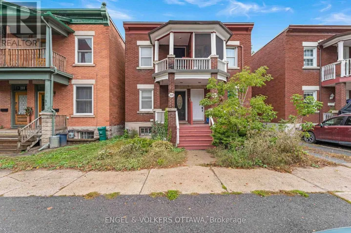 293 YORK STREET, Ottawa, Ontario K1N5V2