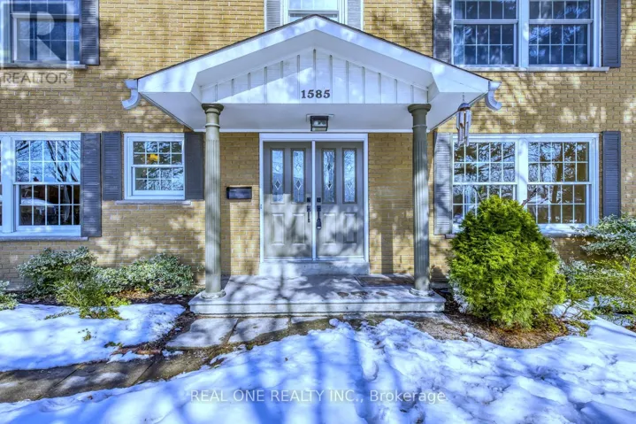 1585 CROMBIE ROAD, Mississauga (Lorne Park), Ontario L5J4J1