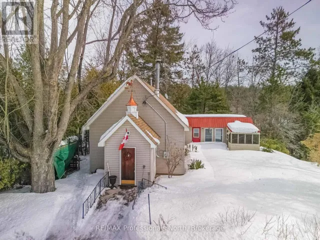 4 DICKSON STREET, Kawartha Lakes (Kinmount), Ontario K0M2A0
