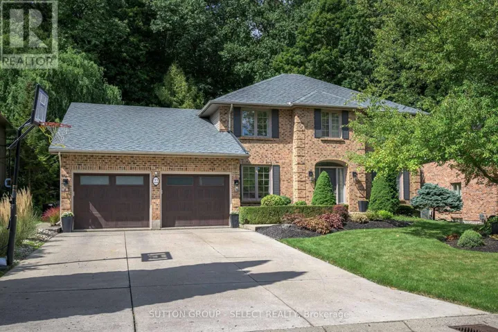 22 MAPLETON PLACE, London South (South B), Ontario N6K4A5