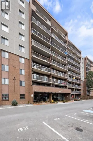 3936 WYANDOTTE STREET East Unit# 312, Windsor, Ontario N8Y4V1