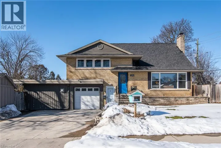 250 ROYAL Street, Waterloo, Ontario N2J2J2
