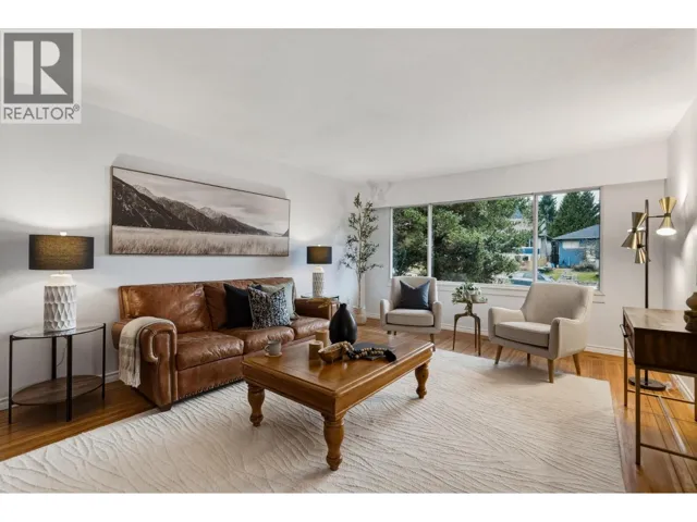 1323 E 29TH STREET, North Vancouver, British Columbia V7J1T2
