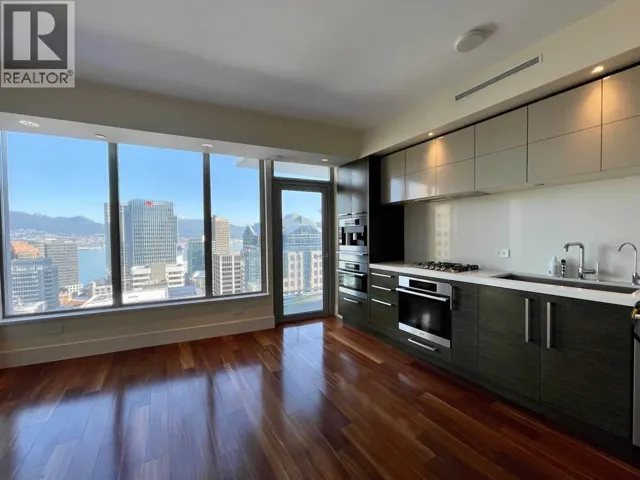 23** 667 HOWE STREET, Vancouver, British Columbia V6C2E5