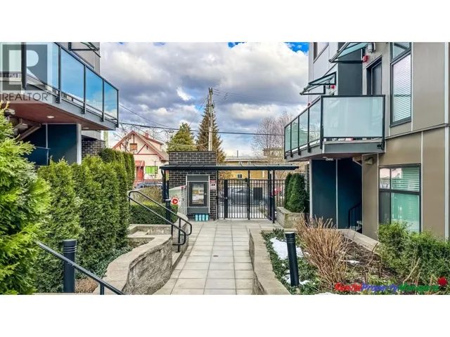 210 7001 ROYAL OAK AVENUE, Burnaby, British Columbia V5J0H2