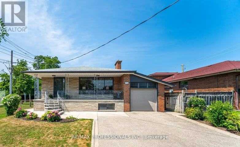 718 ROYAL YORK ROAD, Toronto (Stonegate-Queensway), Ontario M8Y2T5