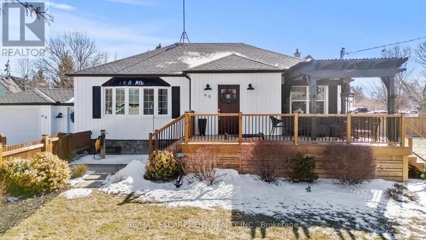 48 WINDSOR ROAD, St. Catharines (Vine/Linwell), Ontario L2N3A4