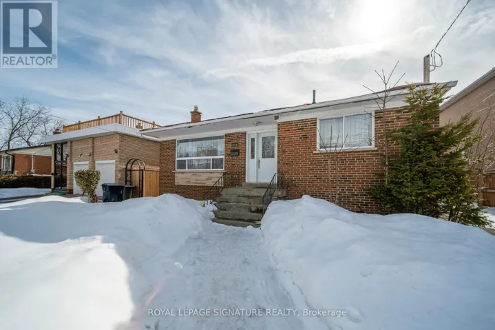 217 MOORE PARK AVENUE, Toronto (Newtonbrook West), Ontario M2M1N5