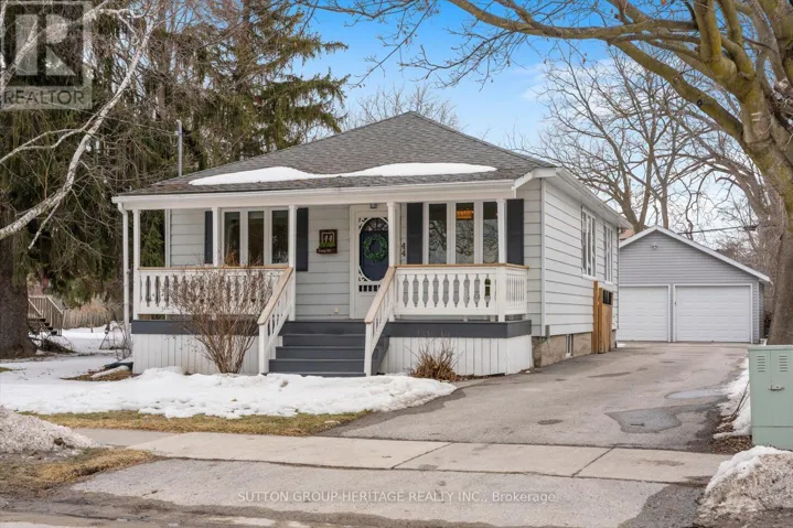 44 QUEEN STREET, Clarington (Bowmanville), Ontario L1C1M2