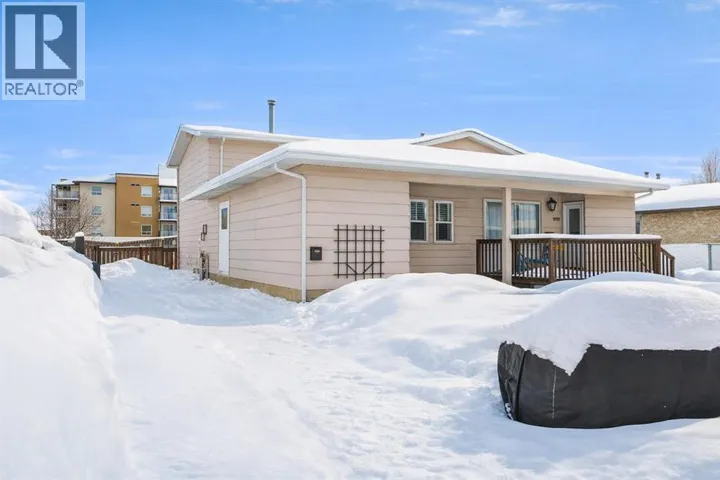 9707 92A Street, Grande Prairie, Alberta T8V4N3