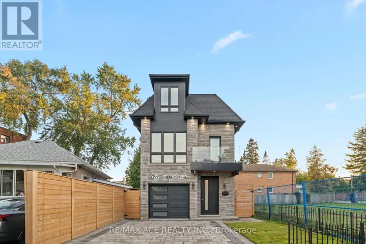 10A BENSON AVENUE, Mississauga (Port Credit), Ontario L5H2P2