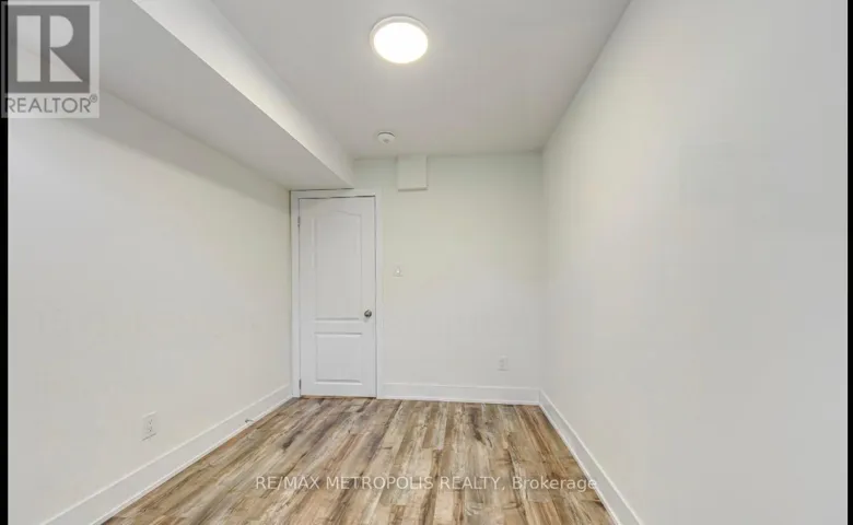 BSMT - 15 DALECREST ROAD, Brampton (Credit Valley), Ontario L6X5N3