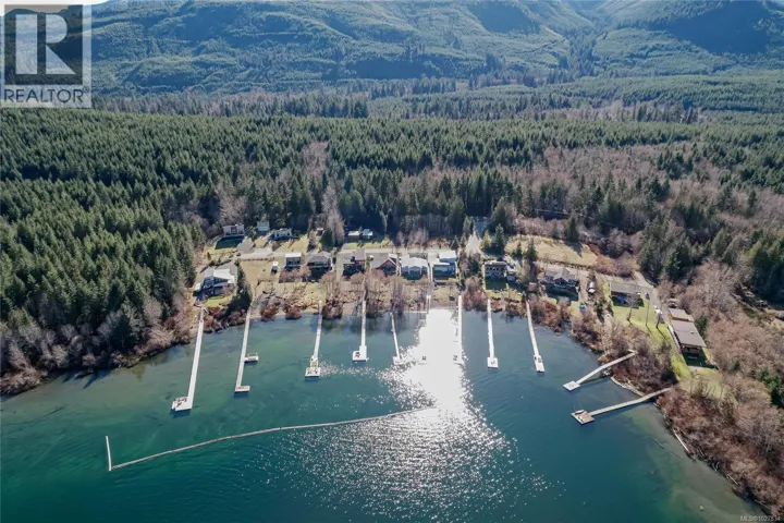 9854 Stin-Qua Rd, Honeymoon Bay, British Columbia V0R1Y0