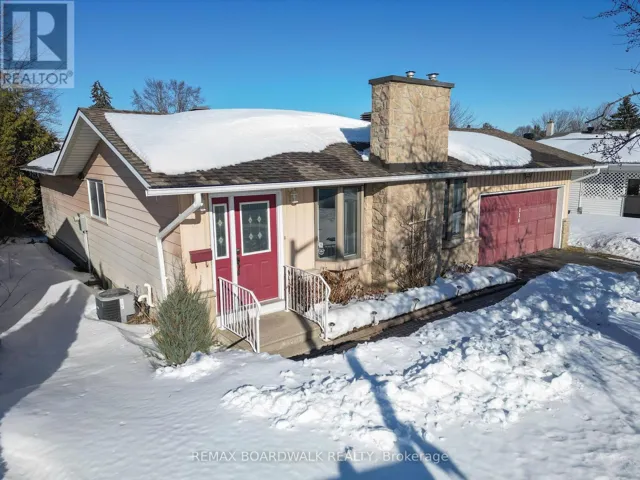 116 OLD COLONY ROAD, Ottawa, Ontario K2L1M2