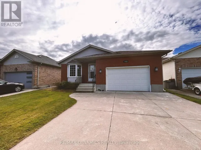 7984 GROSSI COURT, Niagara Falls (Mt. Carmel), Ontario L2H3G8