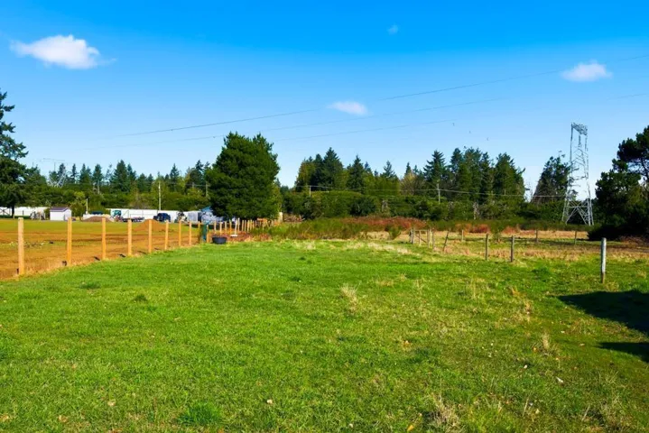 3907 212 STREET, Langley, British Columbia V3A9L1
