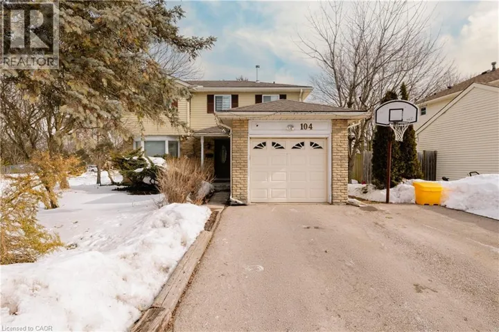 104 ROLLING MEADOWS Drive, Kitchener, Ontario N2N1T6