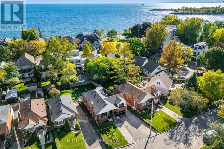 75 EMERALD CRESCENT, Toronto (New Toronto), Ontario M8V2B5