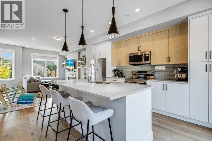 1435 Cara Glen Court Unit# 101, Kelowna, British Columbia V1V0G1