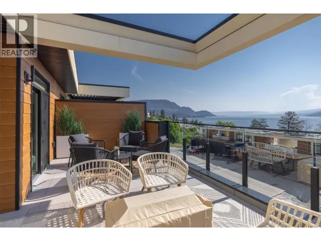 5992 Princess Street, Peachland, British Columbia V0H1X7