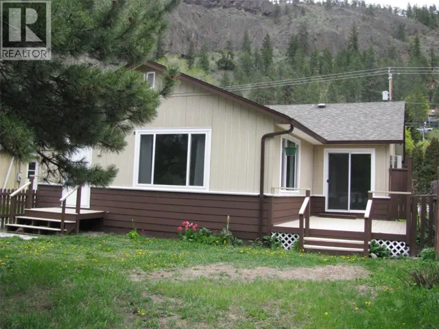 11018 VICTORIA Road S, Summerland, British Columbia V0H1Z2